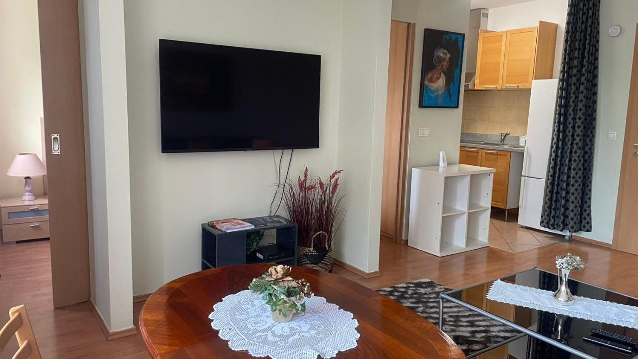 Kis-celli Apartment